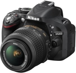 Nikon D5200 + 18-55 AF-S DX VR