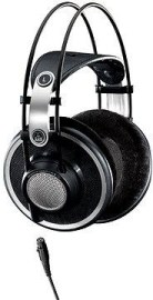 AKG K702