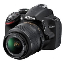 Nikon D3200 + 18-55 AF-S DX VR
