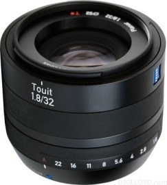 Carl Zeiss Touit T* 32mm f/1.8 X Fuji