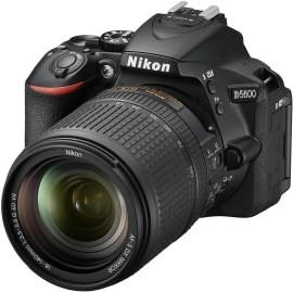 Nikon D5600 + 18-140 AF-S DX VR