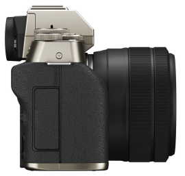 Fujifilm X-T200 + XC 15-45mm