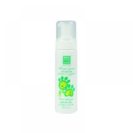 Menforsan Penový šampón s Aloe Vera pre psov a mačky 200ml