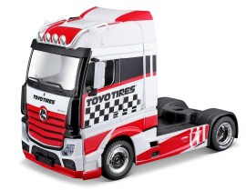 Bburago 1:43 MB Actros Gigaspace Red/White