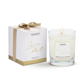 Magnetifico Love me Premium Aphrodisiac Candle Meadow