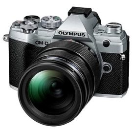 Olympus OM-D E-M5 Mark III + 12-40mm