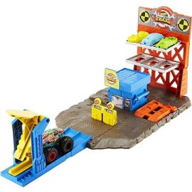 Mattel Hot Wheels Monster Trucks Výbušná Stanica